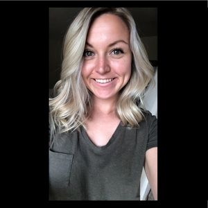 Meet your Posher, Lauren